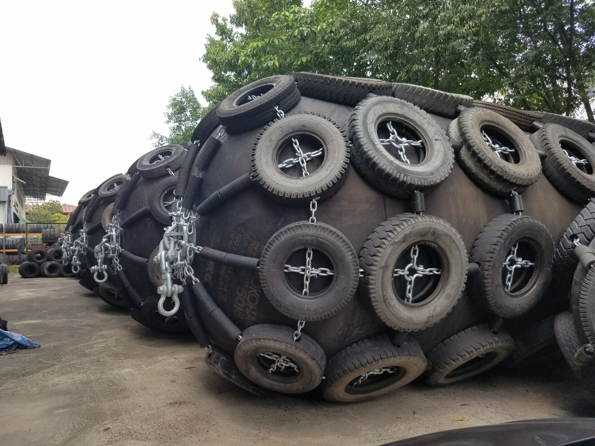 50kpa 3.3D*6.5L Yokohama Rubber Fender d type cylinder Shape