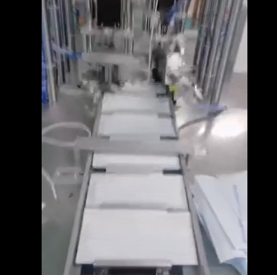 Fully Automatic One Drag Medical Mask Making Machine With Filtering Performance