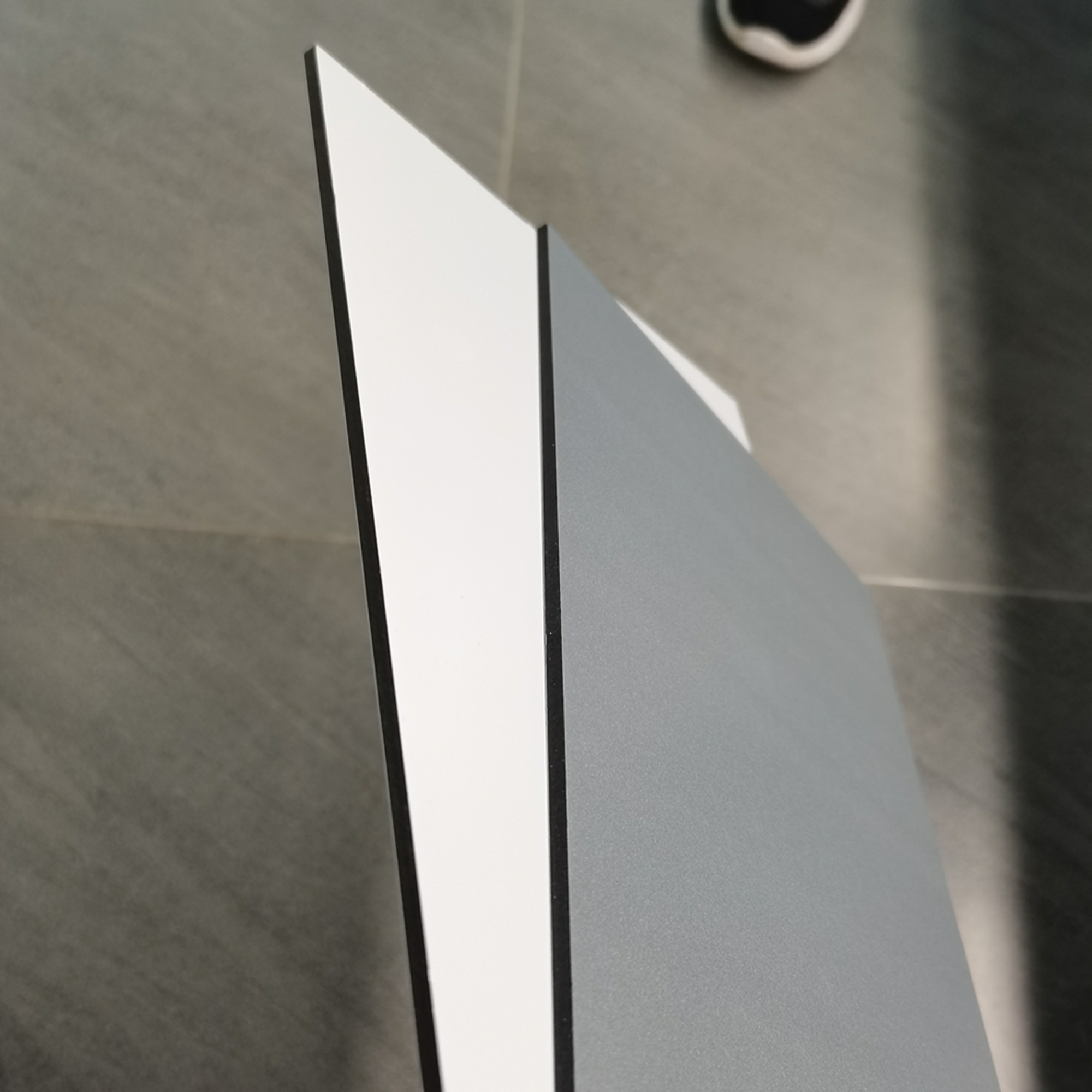 PVDF coating,certified as KYNAR 500,is made of 2-3 times coating and baking,has good properties of anti-acid.Anti-alkali
