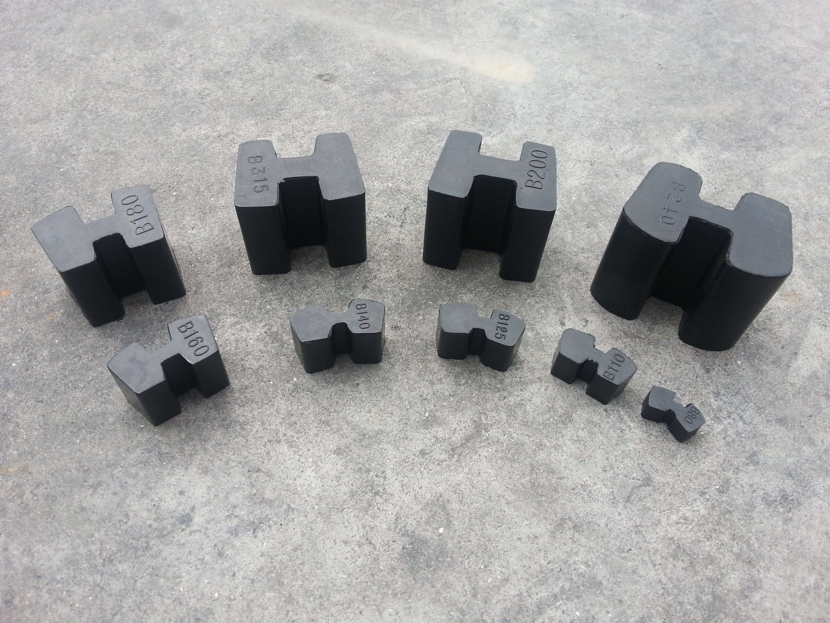Hb Type Smooth Surface Csm and SBR Rubber Coupling 1.25g/cm3 Density