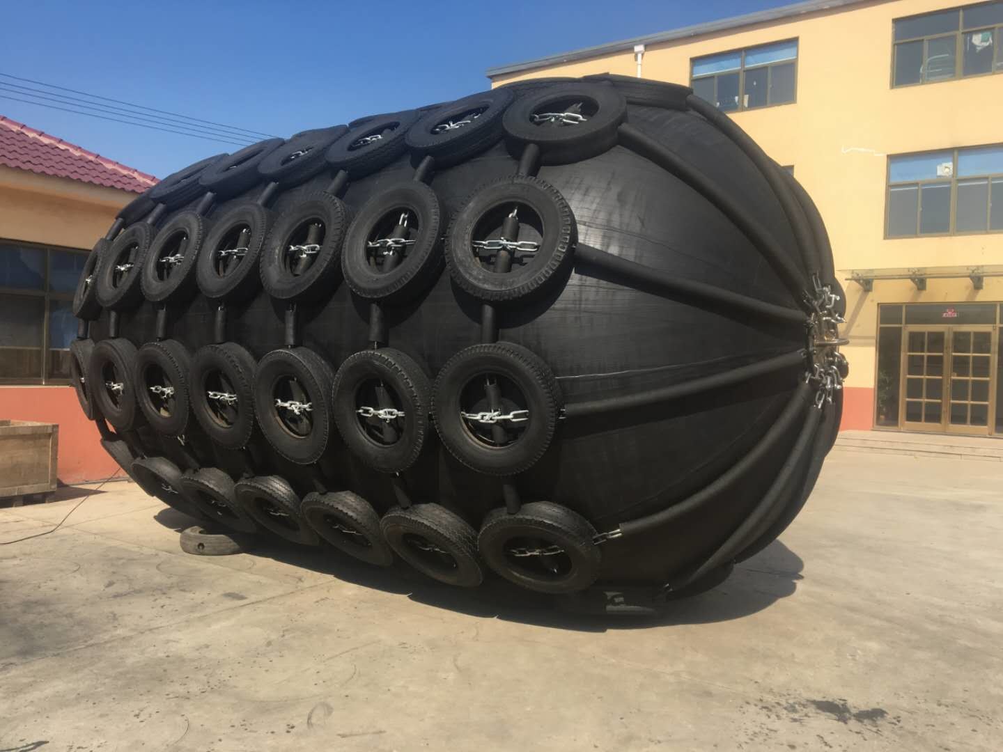 Integral Winding Floating Yokohama Pneumatic Rubber Fenders D1700x L3000