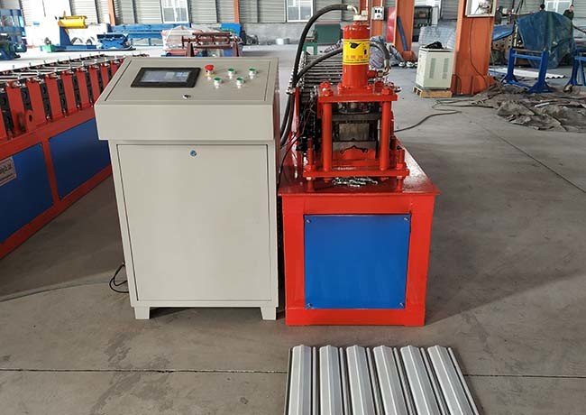 Iron Sheet Rolling Shutter Strip Forming Machine , Garage Door Roll Former Power 4 KW