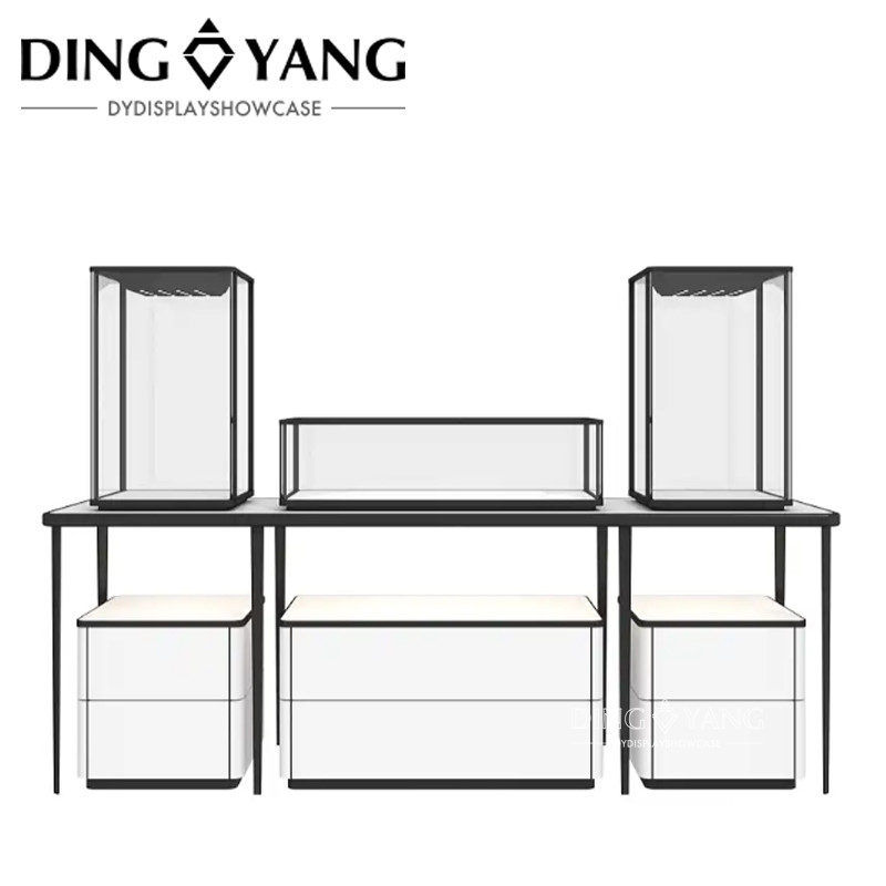 Modern Fashion Glass Exhibition Jewellery Counter With Led Lights Output Voltage 12V
