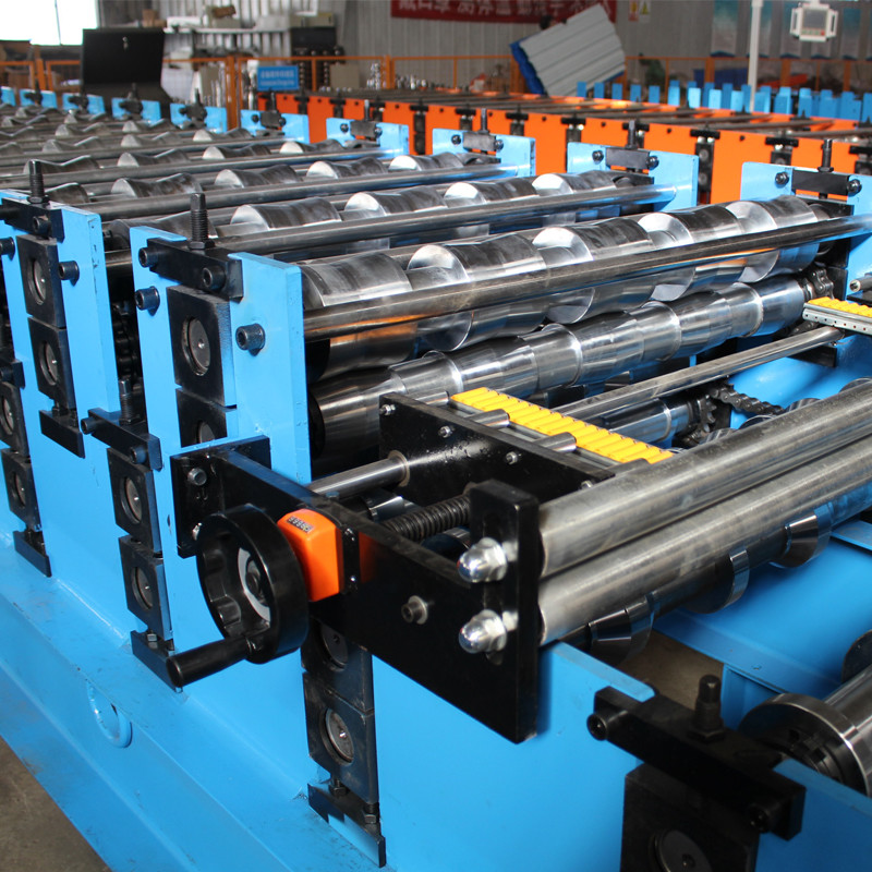 1000mm Width Roof Custom Roll Former Machine Customized Length