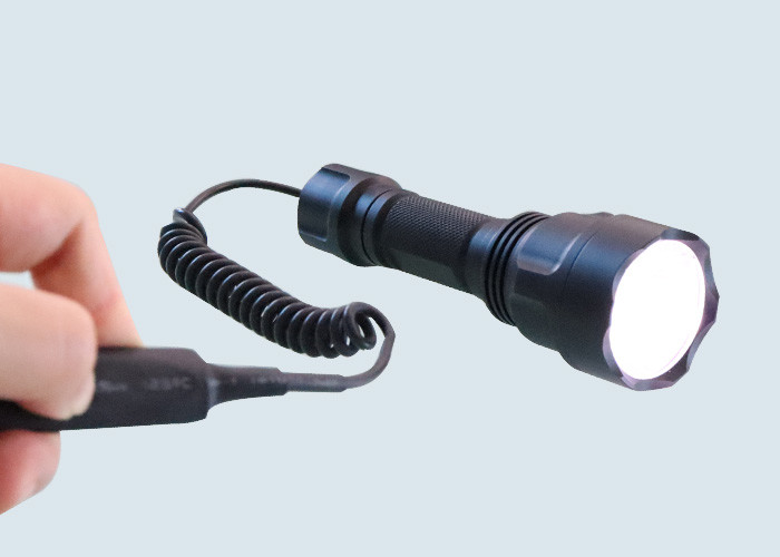 Professional Aluminum Rechargeable Tactical LED Flashlight 5W 220Lm