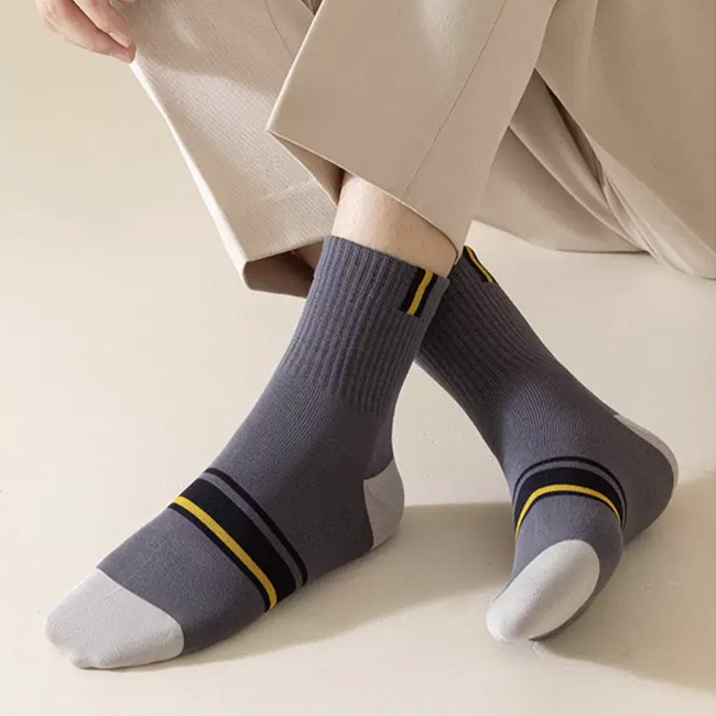 Striped Custom Men Socks Contrast Color Cotton Casual Socks
