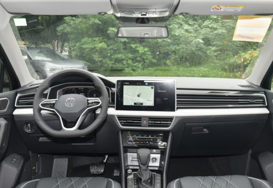 Volkswagen Tiguan L 2023 model 330TSI automatic two-wheel drive Zhixiang version 5 Door 5 seats SUV