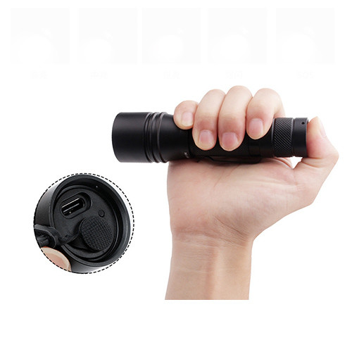 1000 Lumen Zoomable Rechargeable Dive Torch 10 Watt Convenient To Operate