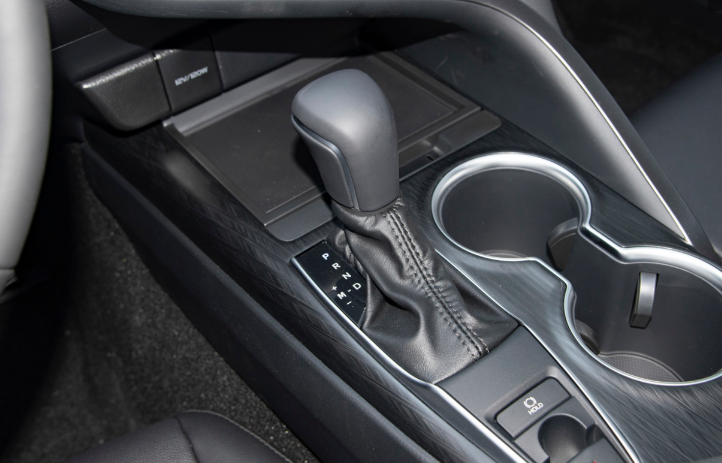 Naturally aspirated 2023 2024 To-yota C-amry 2.0 L 177 horsepower Hybrid car made in 0km used cars to-yota and with a