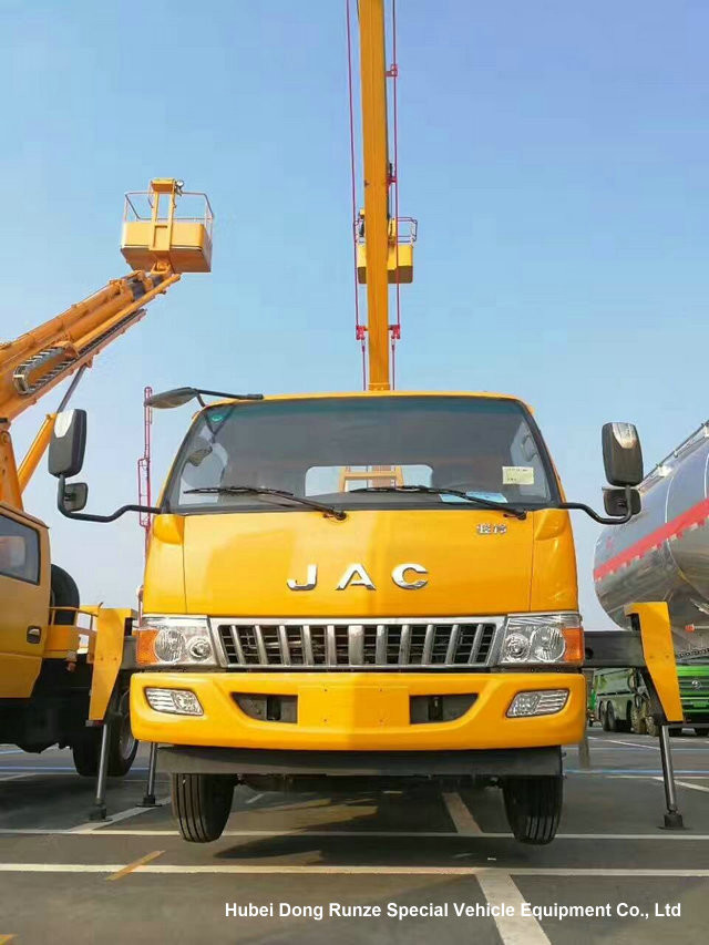 Hydraulic Rising Truck Mounted Aerial Platform , 16-18 Meter High Altitude Trucks