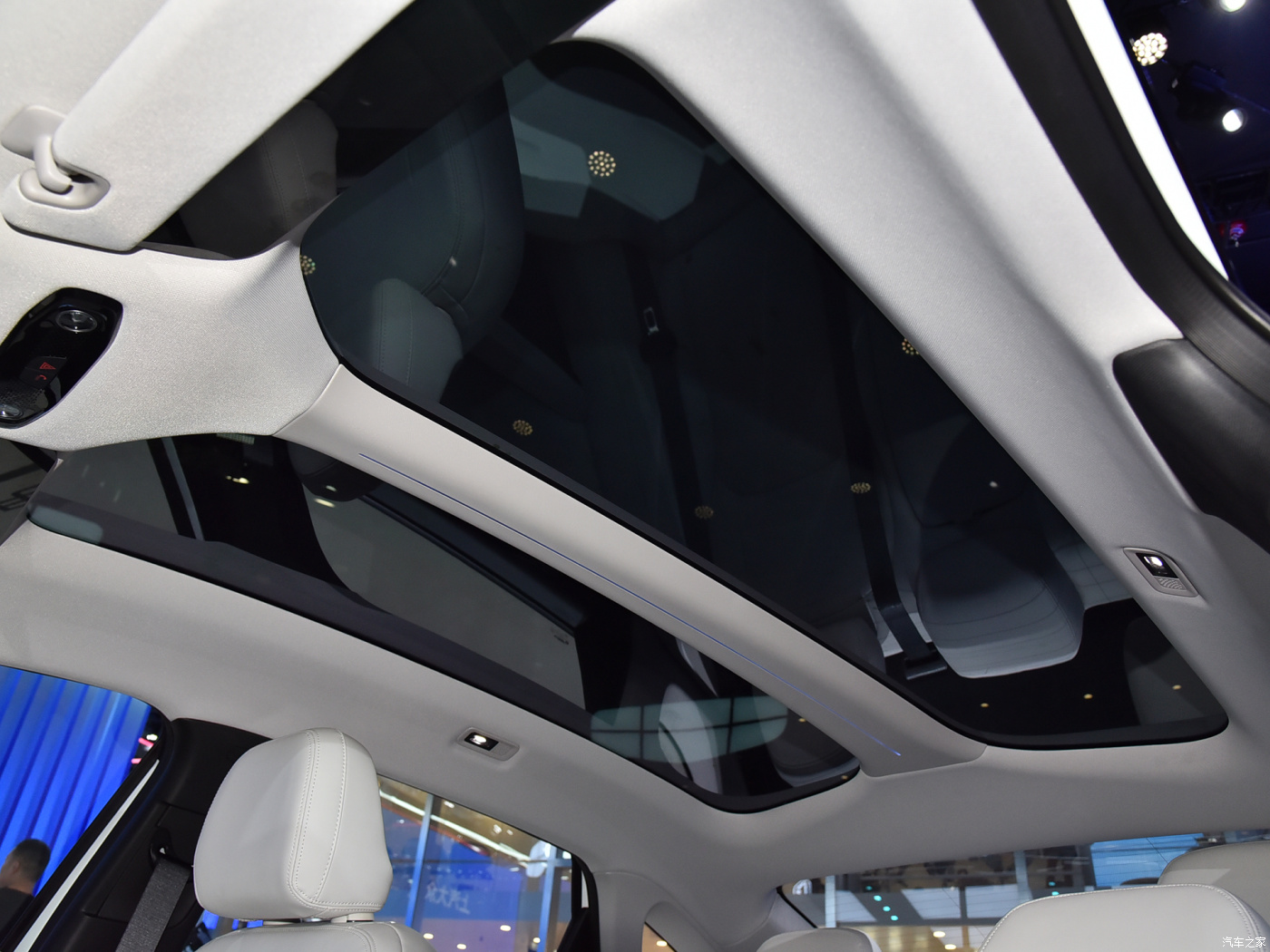 Geely Auto Galaxy L6 2023 1.5T DHT 125km Hybrid LHD Sedan Yinhe L6 Electric Sedan Maximum Power of 287kw for B2B Markets