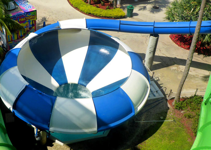 Huge Bowl Water Slide 1 Rider Load Custom Color For Amusement Water Park