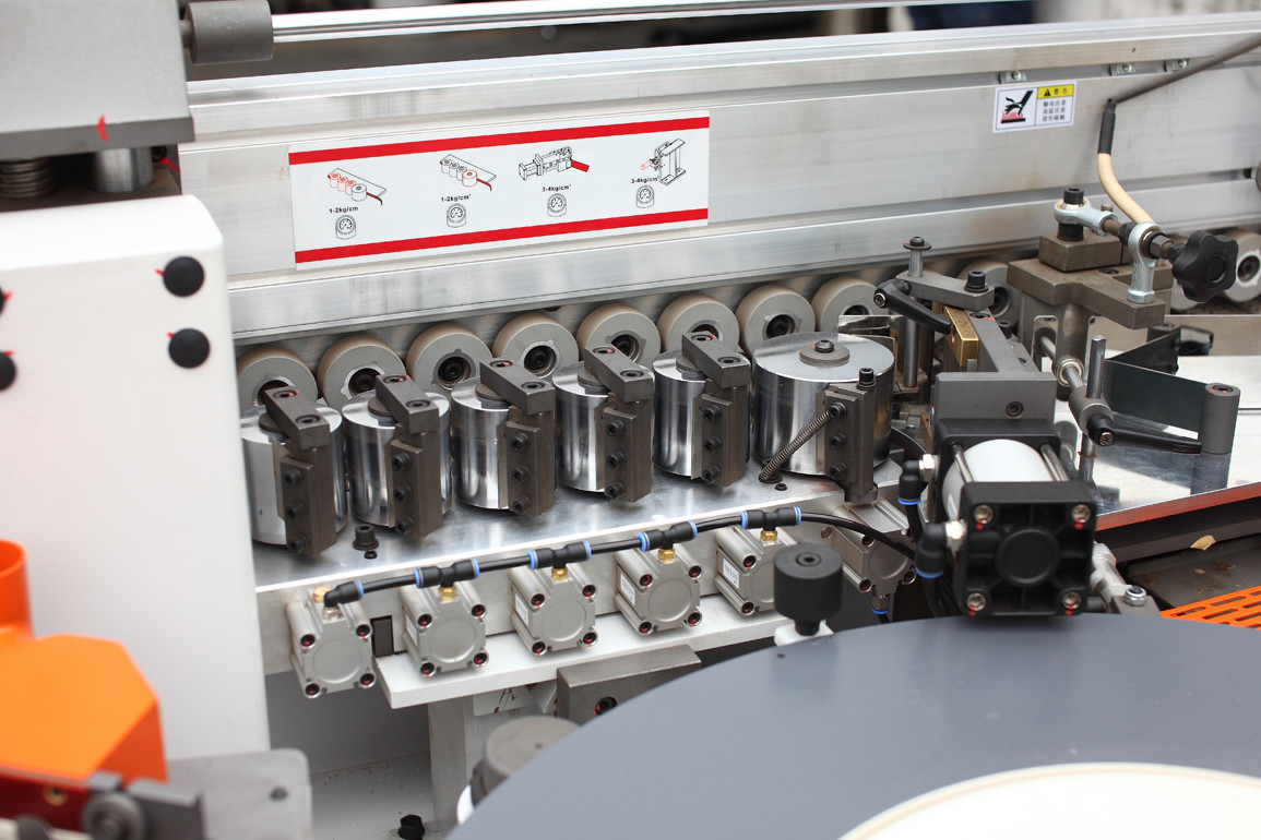 Bevel 45 Degree Edgebander With Pre Milling Abs Edging Machine For Mdf