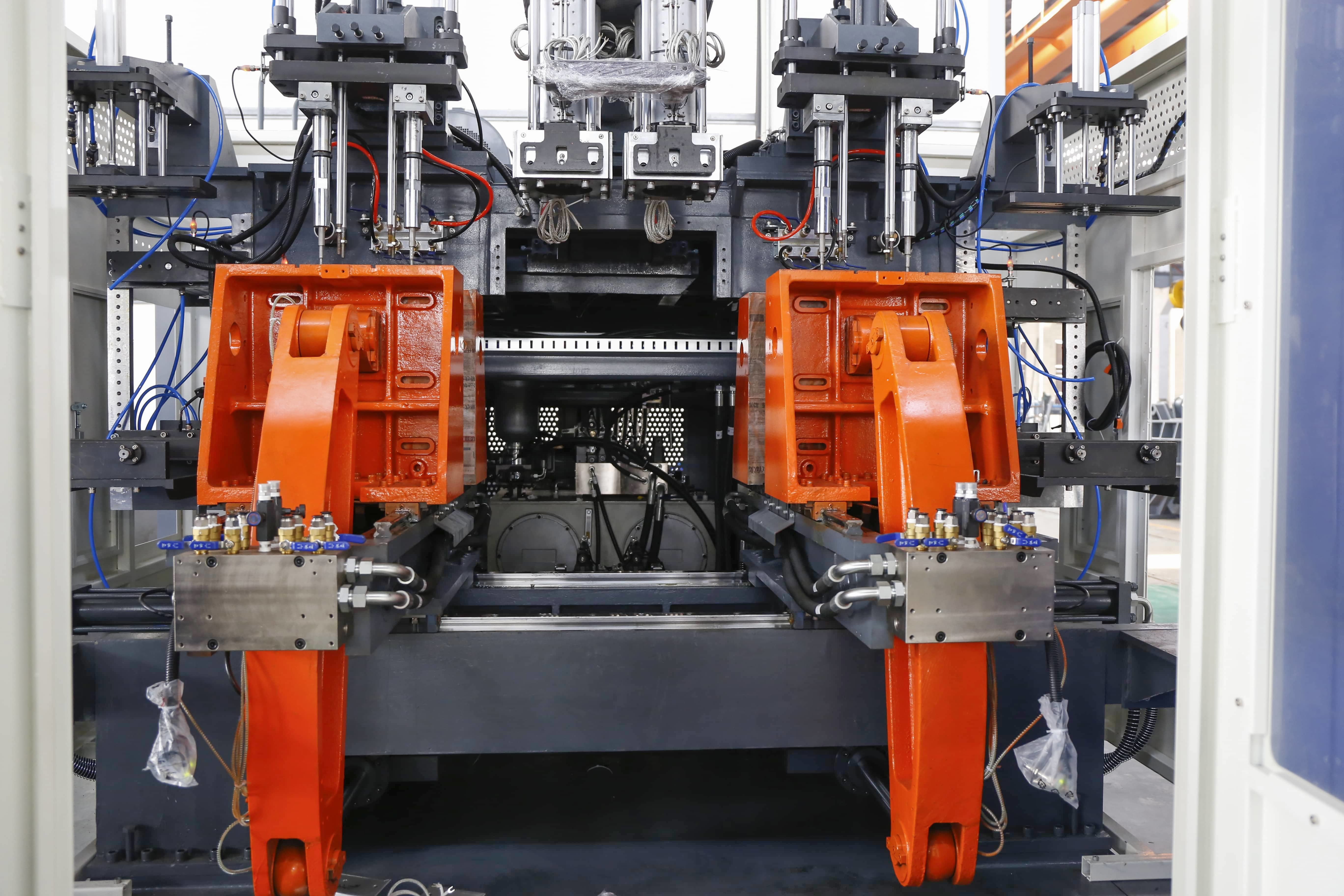 Jerry Can Plastic Extrusion Blow Molding Equipment Automatic 30L Double Stations EBM