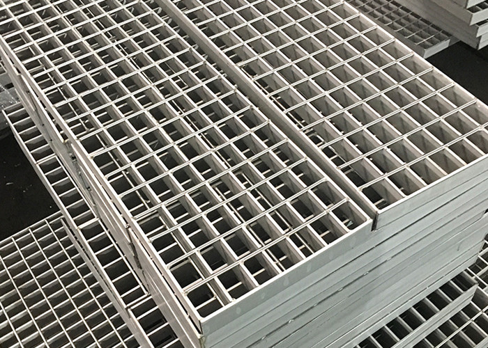Anti Skid Catwalk Grating Walkway Hot Dip Galvanizing For Viewing Platform