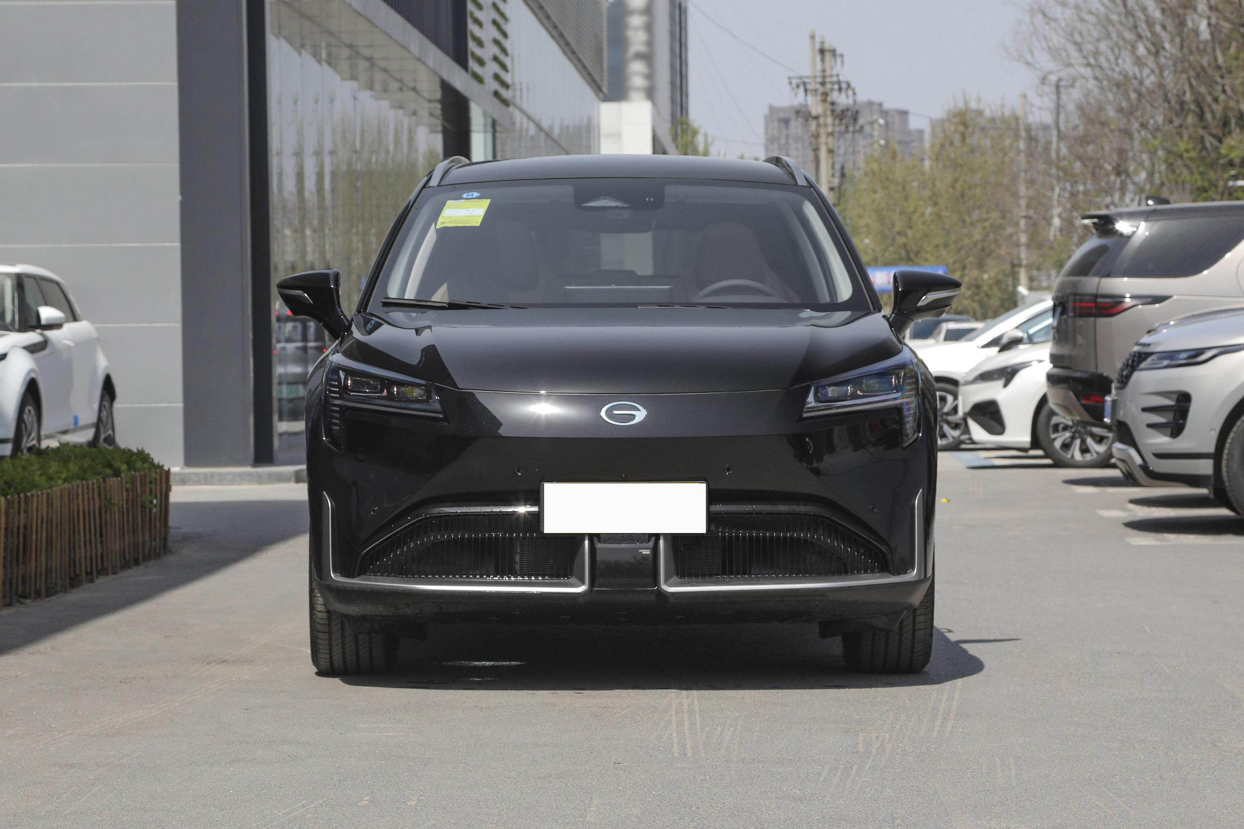 Smart EV Electric Car SUV 650KM Long Range Aion Gac Lx Plus 80D Customized Color