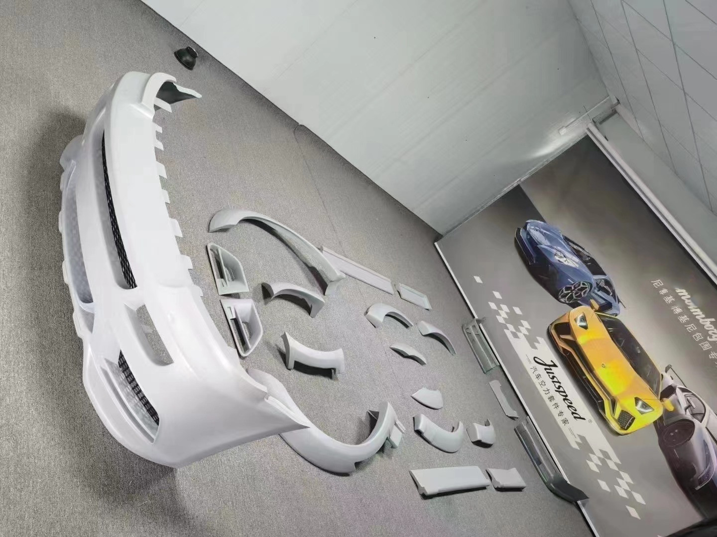 For Range Rover Sport Body Kit for Range Rover Sport Upgraded HM-style Front and Rear Bumper Wide-body Kit