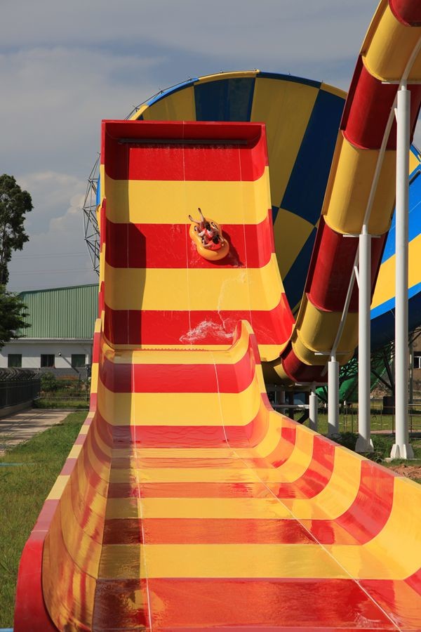 Custom Fiberglass Water Slides with Galvanized carbon steel