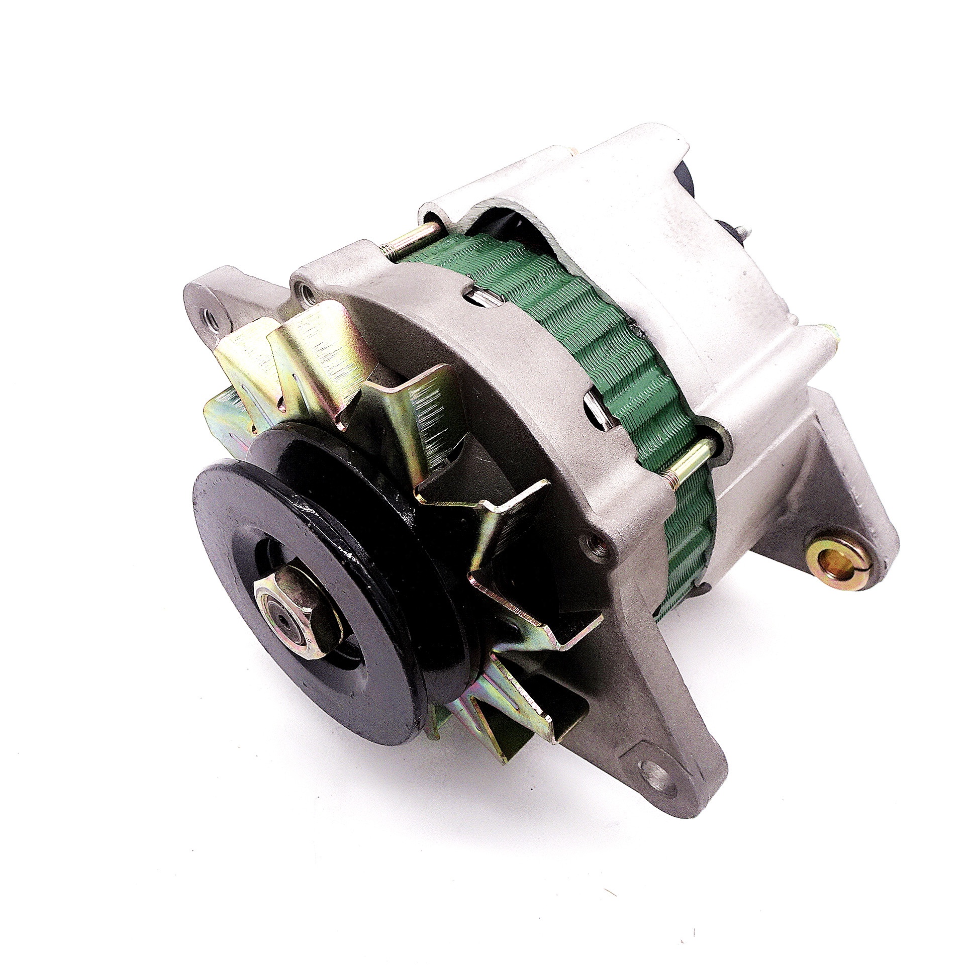 Truck engine parts alternator 3701010-C313 for faw truck