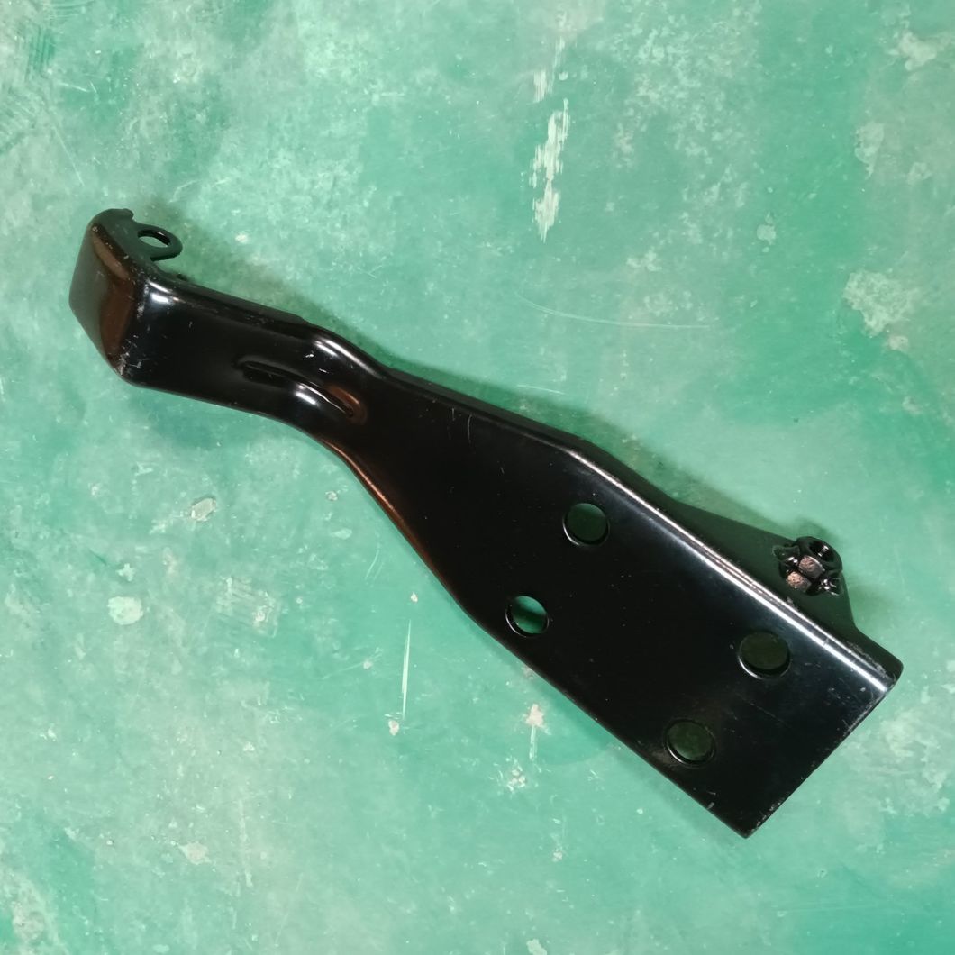 Sinotruk HOWO Truck Spare Parts Left Hinge Az1642110032