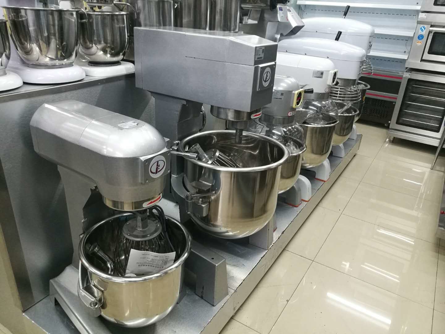 40L / 12KG Planetary Mixing Machine Dough Maker Egg Beater Food Processing Equipments
