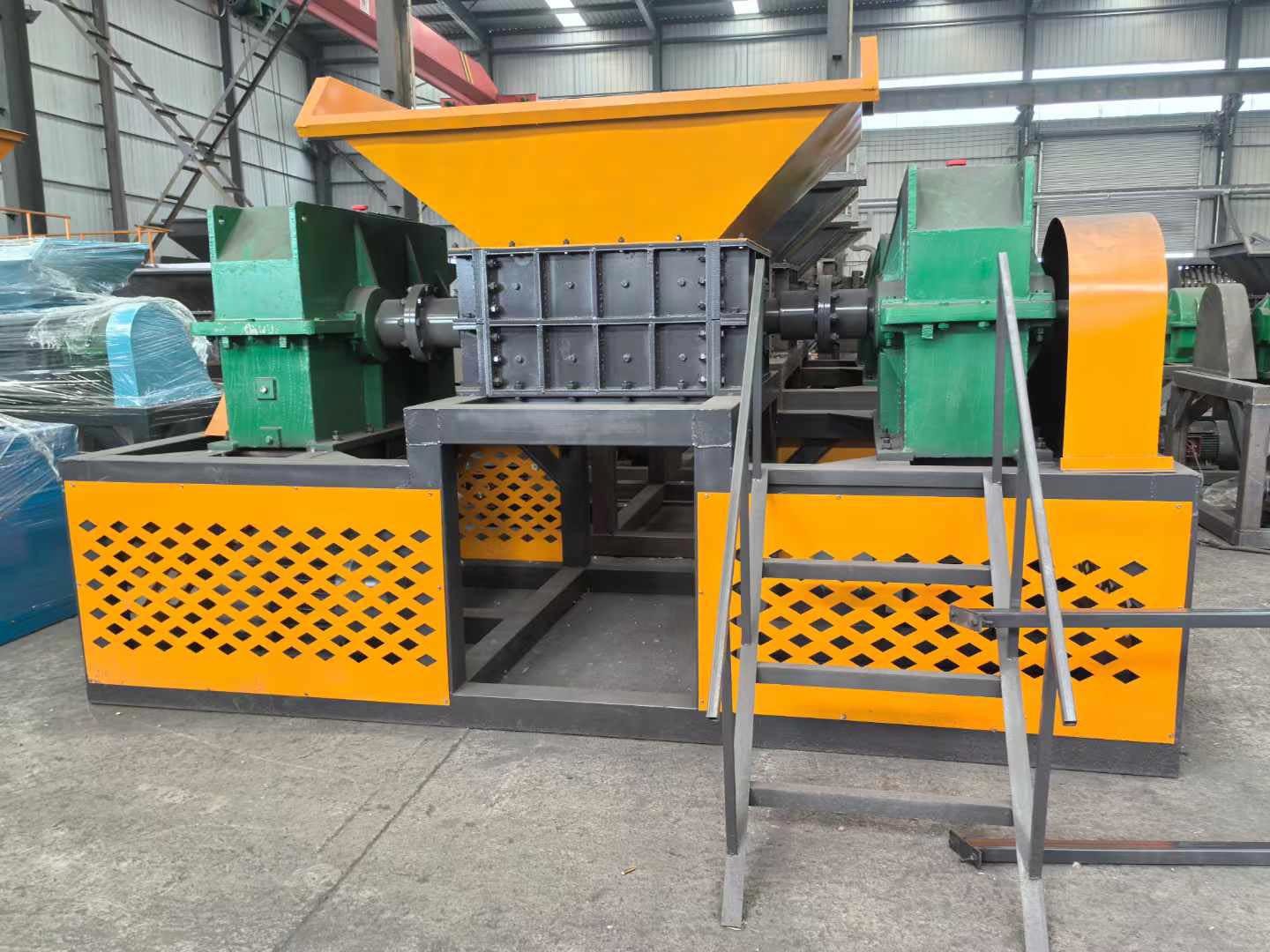 Cardboard Tyre Tobacco Cardboard Meat Shredder Machine Double Shaft Shredder