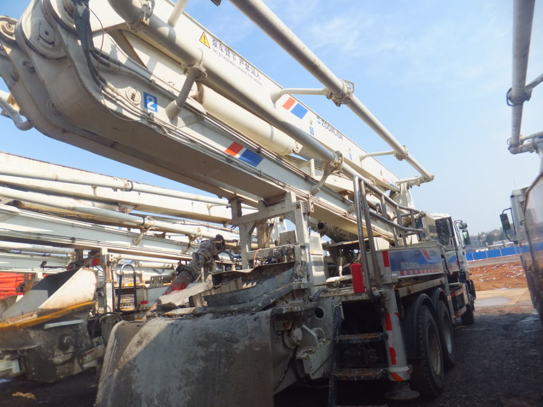 2009 37m Zm Concrete Pump on Isz Truck Concrete Boom Pump Used Heavy Equipment