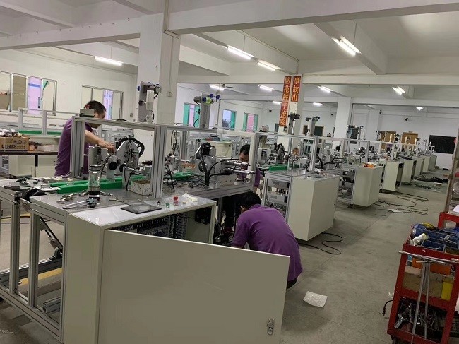 Semi - Automatic Face Mask Maker Machine Mask Production Machine 0.5Mpa Air Pressure