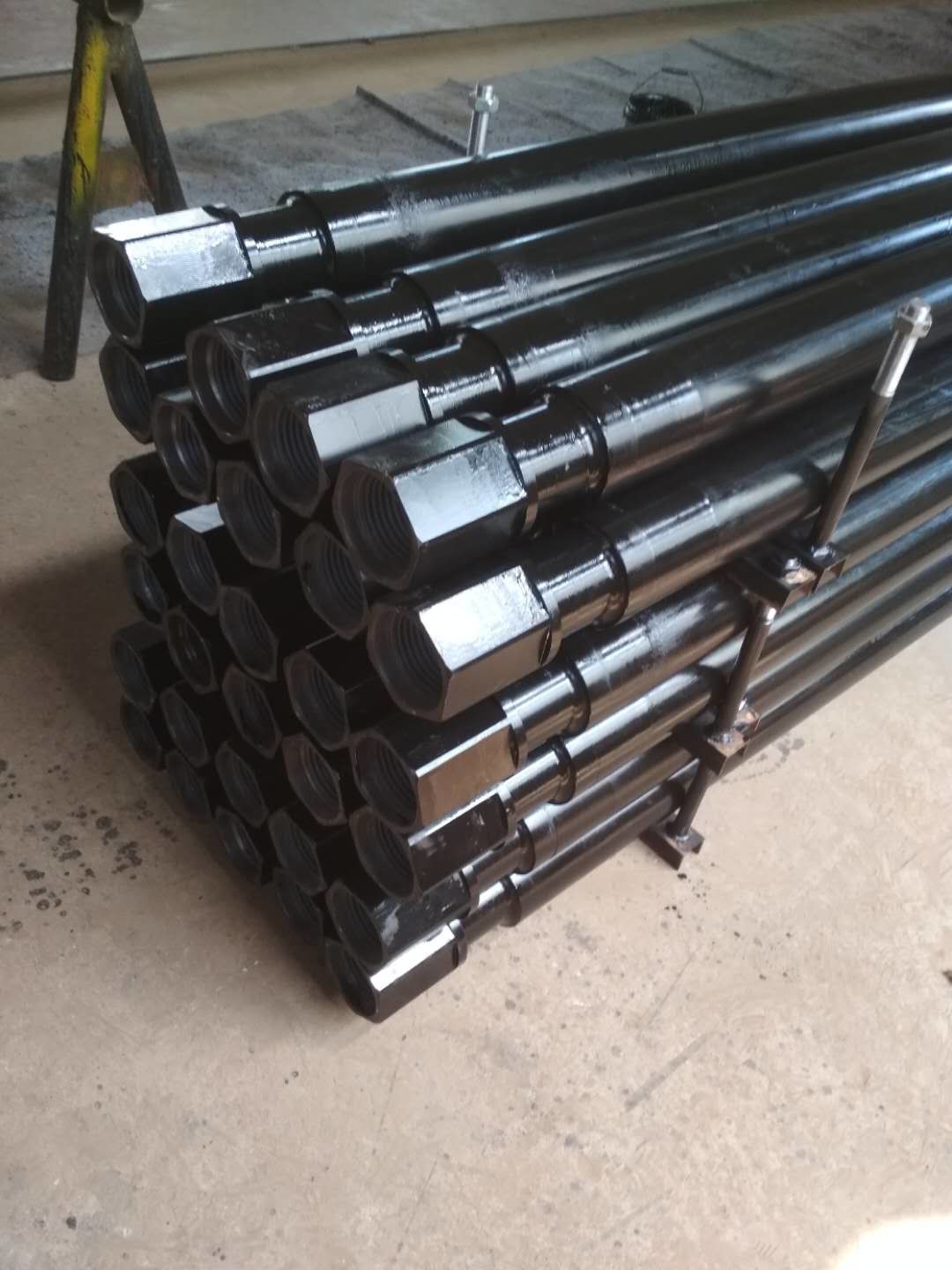 ISO9001 4.5 Inch 25feet Heavyweight Well Drilling Pipe Alloy Steel