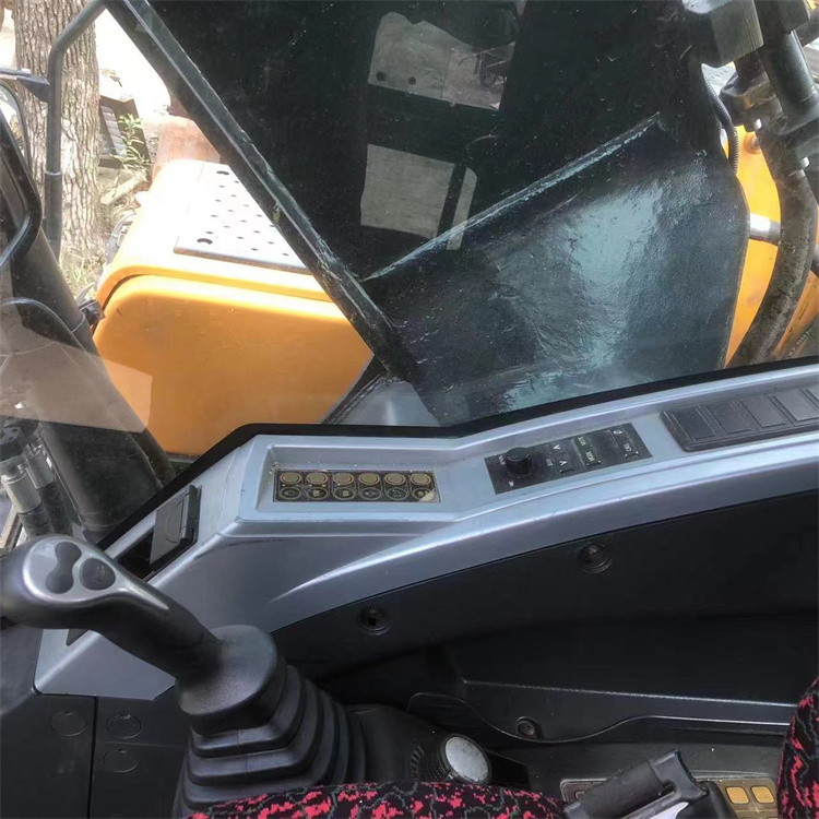 22000 KG Machine Weight Used Hyundai 225-9T Excavator in Good Health Guaranteed
