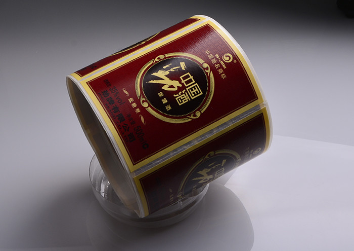 Custom printing glossy varnishing self adhesive special paper chinese wine bottle labels roll