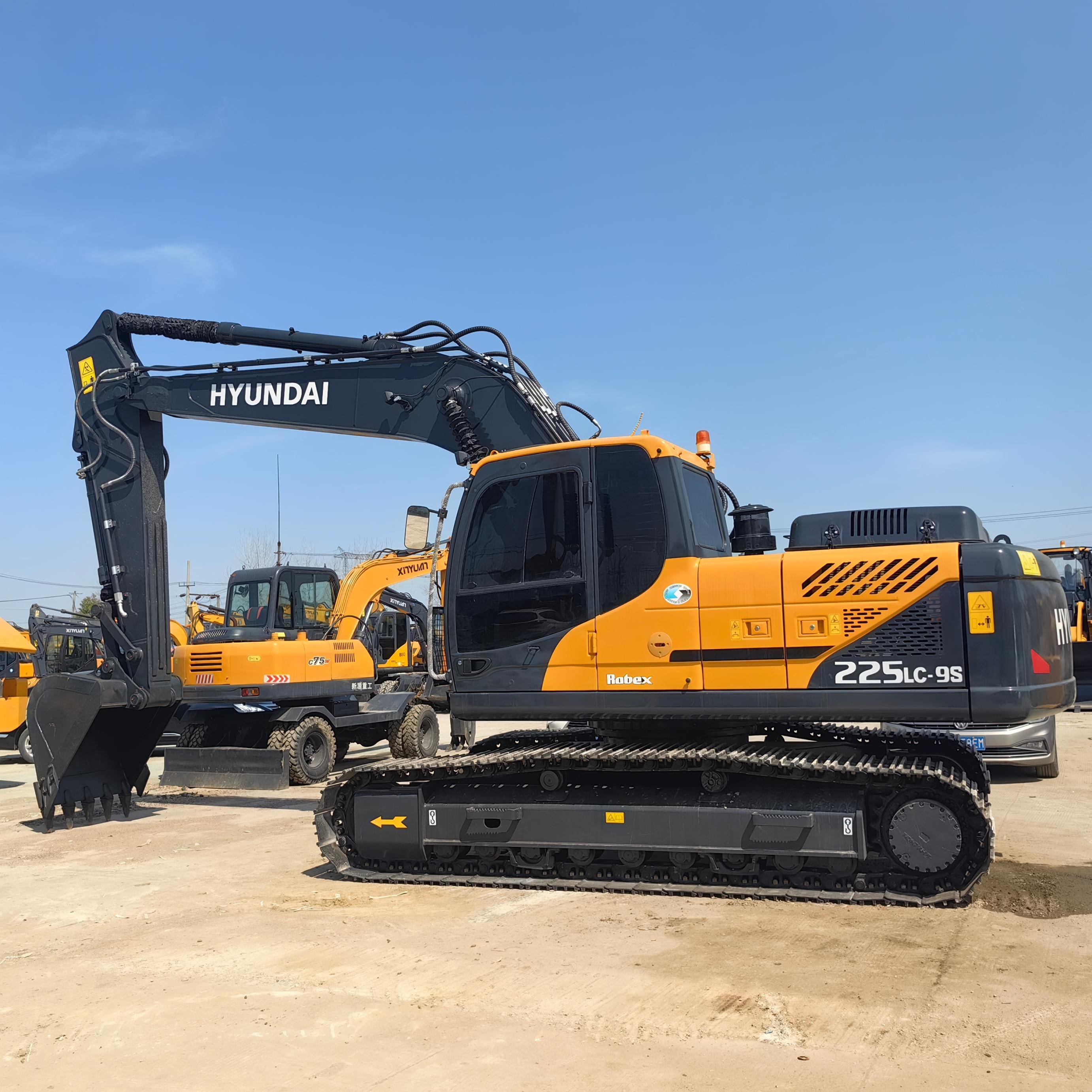 New Arrial 22 ton Used Hyundai Excavators Hyundai 225lc-9 Crawler Digger on Sale