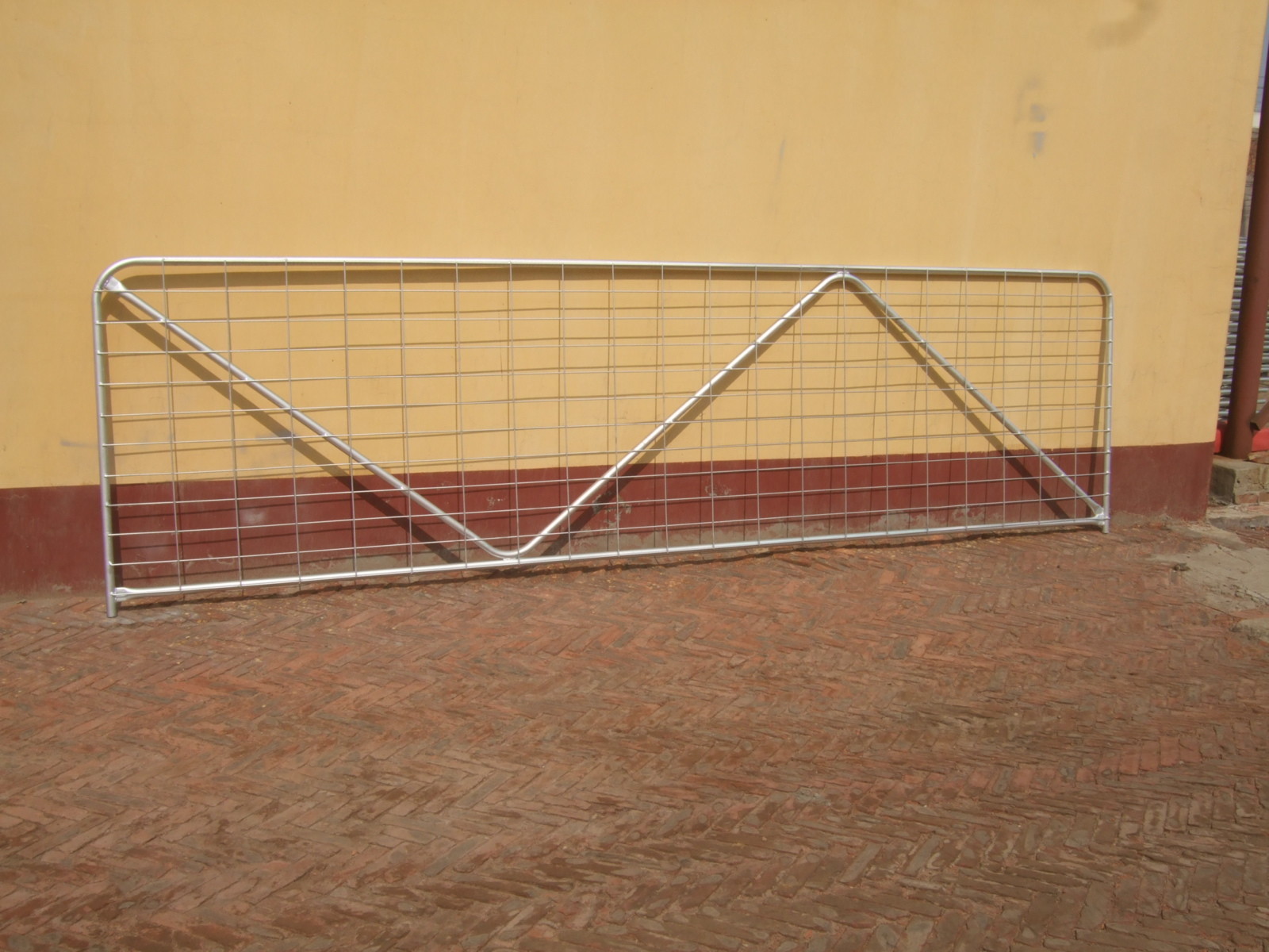 16ft General Purpose Horse Cattle Sheep Yard Panels Metal Farm Gates