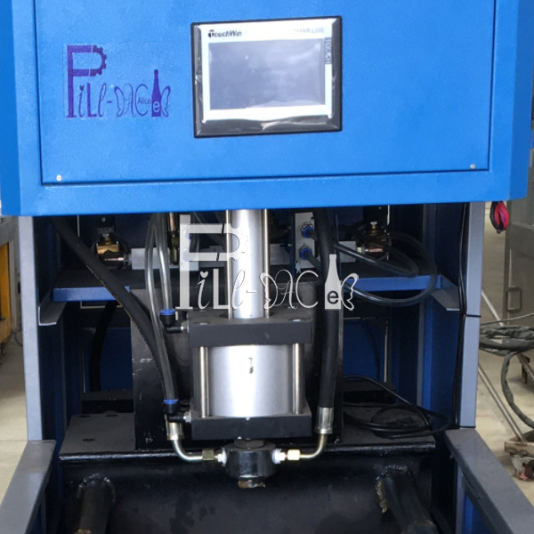 Single Cavity 20L 150BPH Gallon Bottle Blowing Machine