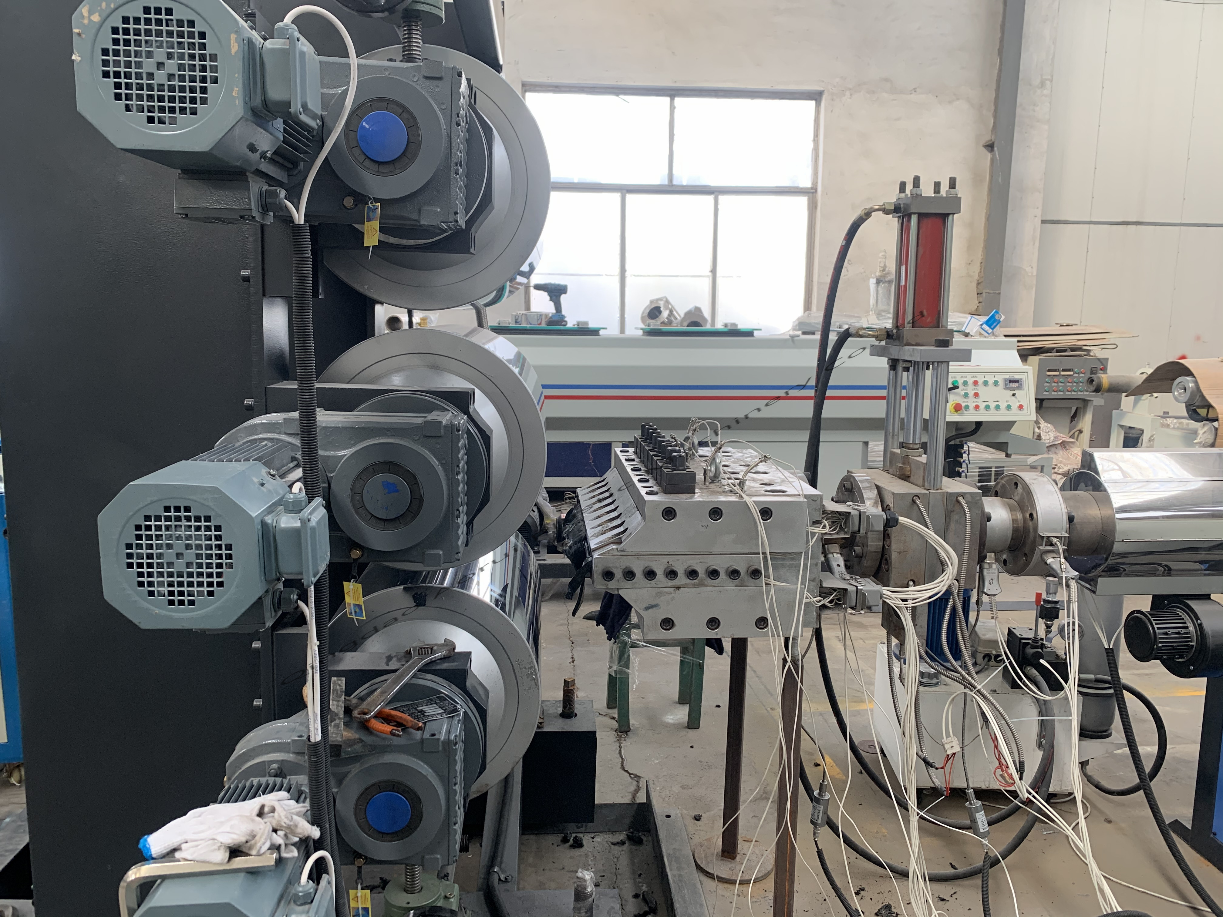 PLC Control PVC Sheet Production Line 380V 50HZ , Plastic pvc Sheet Board Making Machine