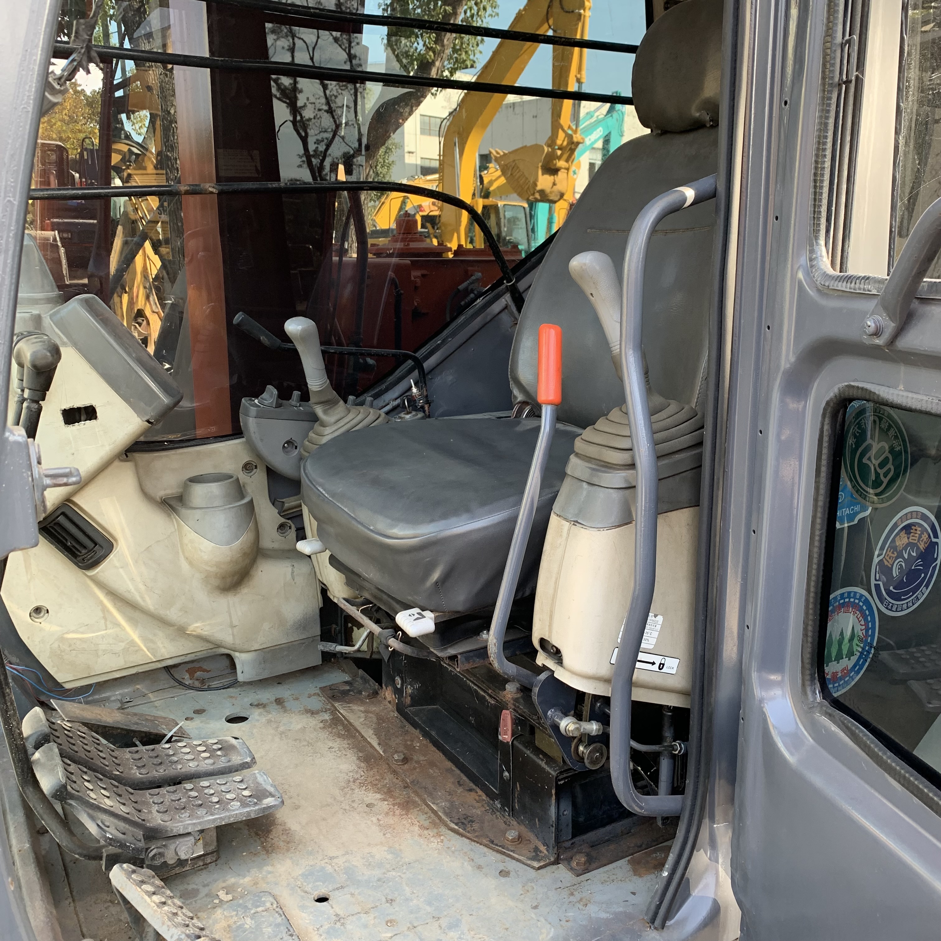 Japan 6 Ton Hitachi ZX60 Used Excavator Hydraulic Excavator Crawler Second Hand Digger