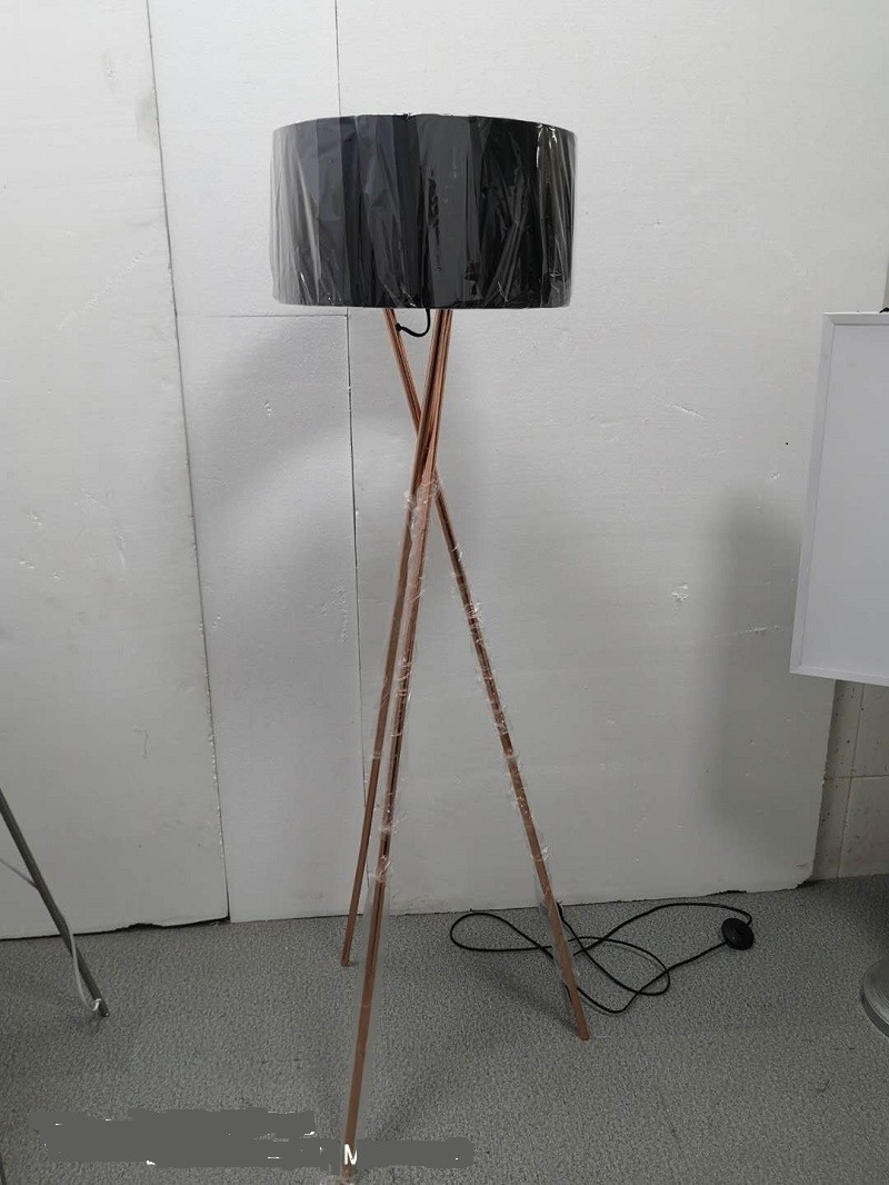 110V Simple Modern Table Lamp E27 60W Grey Wooden Tripod Floor Lamp