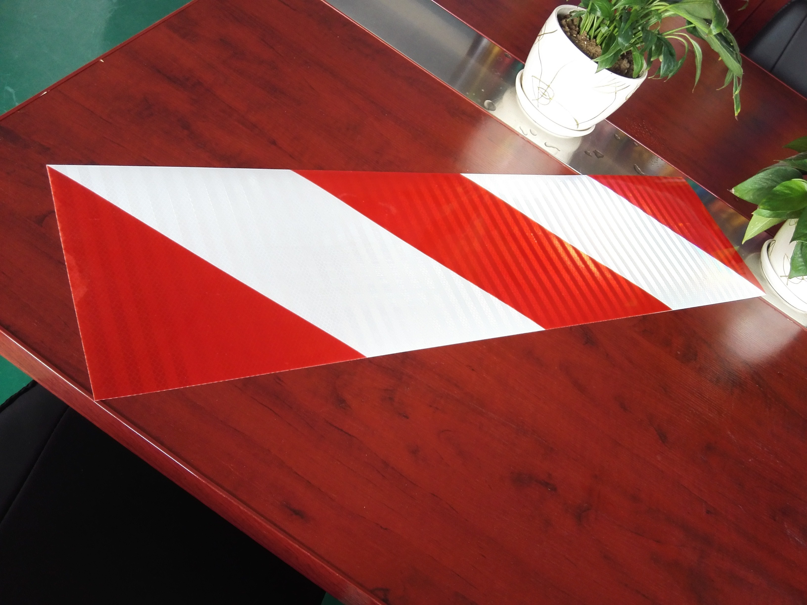 Red And White Chevron Right / Left Vehicle Reflective Tape Weather Resistant