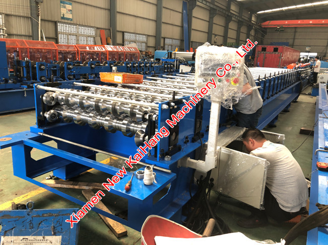 1220mm Coil Width Color Steel Roll Forming Machine For Roof Panel