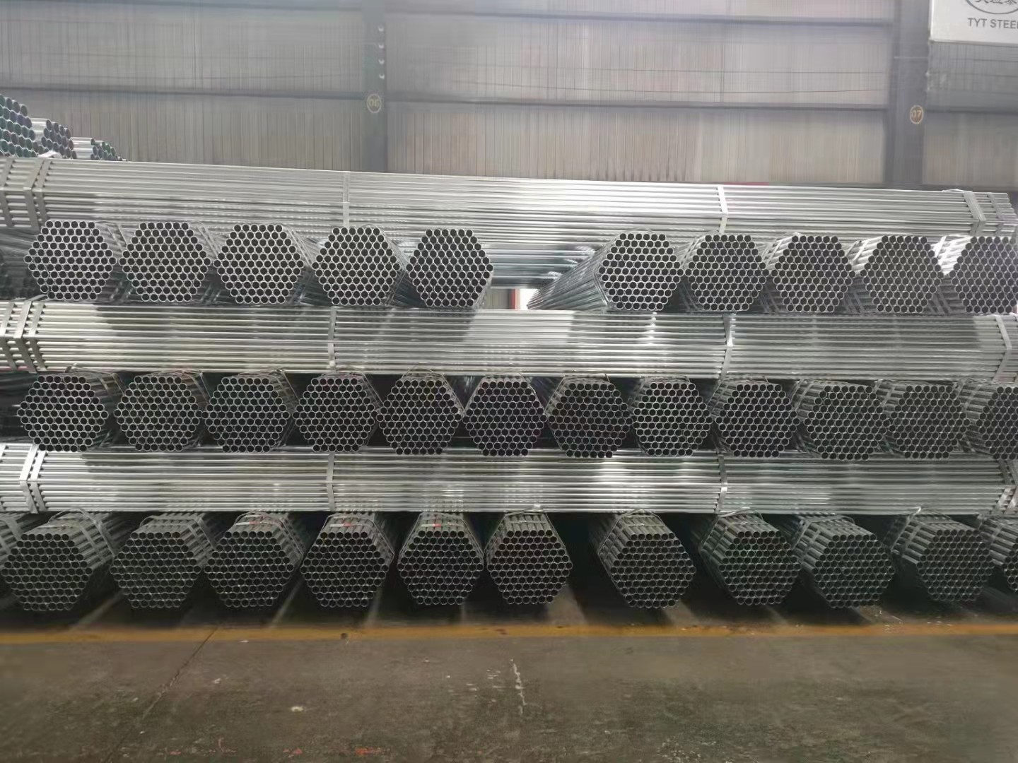 ASTM Greenhouse Galvanized Steel Tube 2.75mm Thickness Hot Dipped AISI