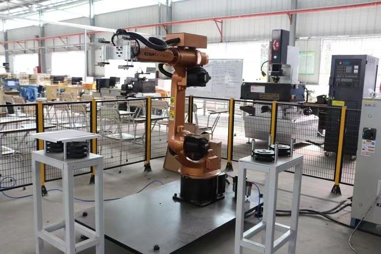 GSK RMD50 6 Axis Industrial Palletizing Robot Arm Maintenance Industrial Robotic Arm