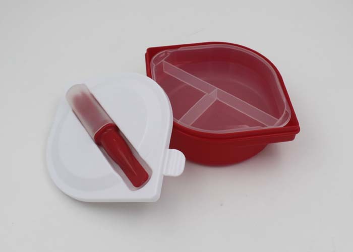 Convenient Plastic Lunch Boxes With 3 Compartments And Cutlery For wholesale