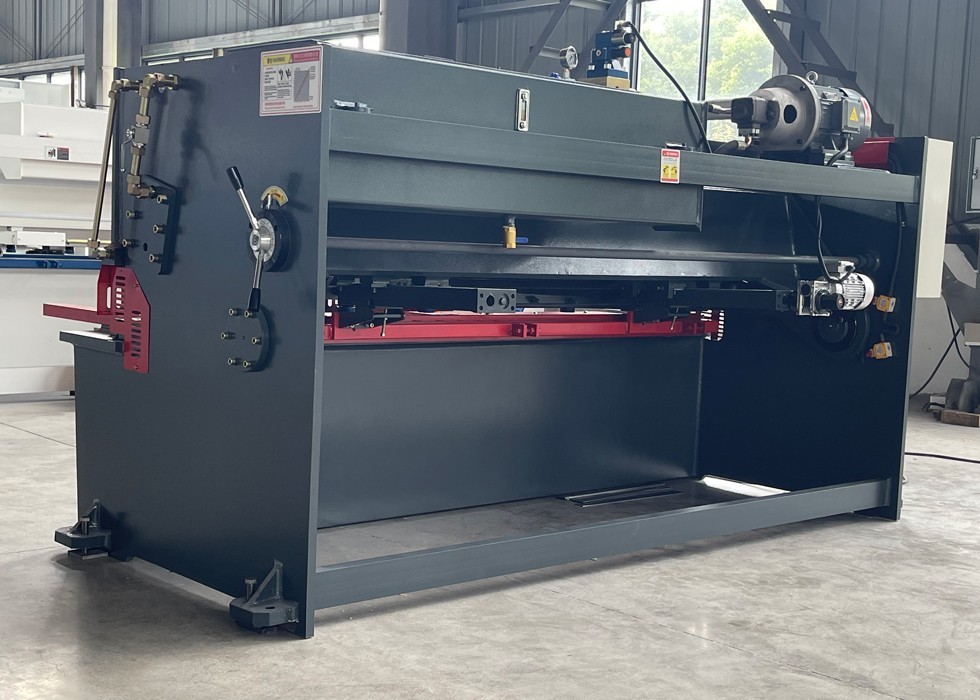 QC11K-4*3200 4mm Thickness E21 Controller Swing Beam Hydraulic Metal Sheet Cutting Machine