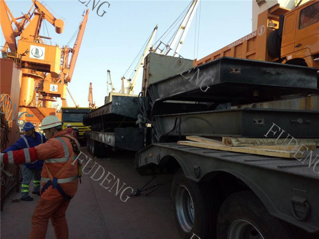 3 Axle 60 Ton Gooseneck Low Bed Semi Trailer With Ladder For Construction Machinery Transportation