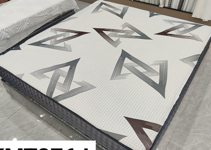 Breathable Knitted Polyester Fabric 230CM Jacquard Mattress Fabric