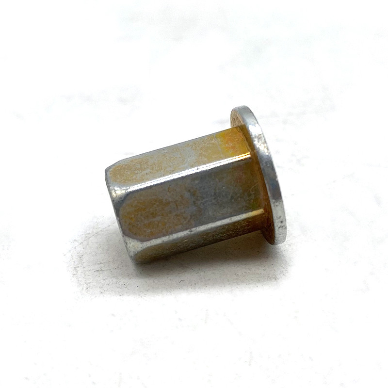 Flat White/Yellow Zinc Plated Carbon Steel Threaded Blind Rivet Nuts