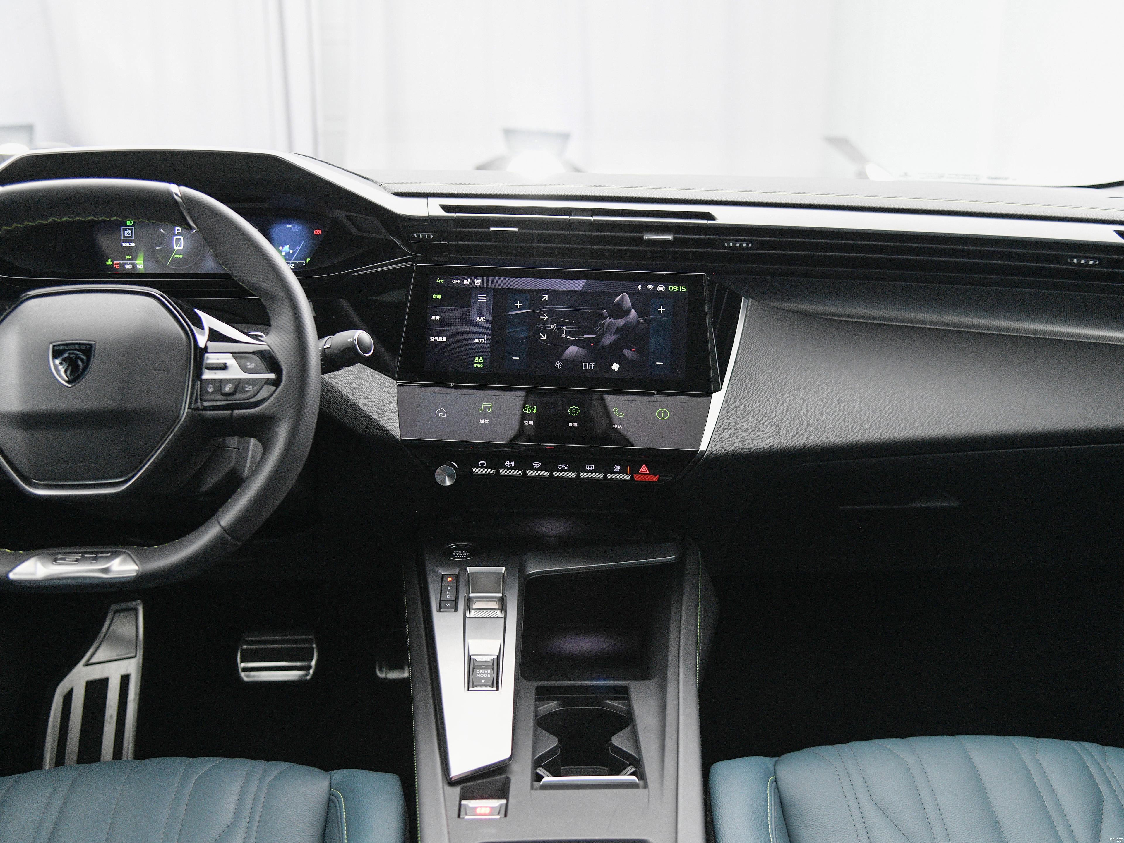 Dongfeng Peugeot 408X 2023 360THP Charm Edition 5-seat Hatchback with Front 4 Rear 4 Radar and Multi-link Rear Suspension