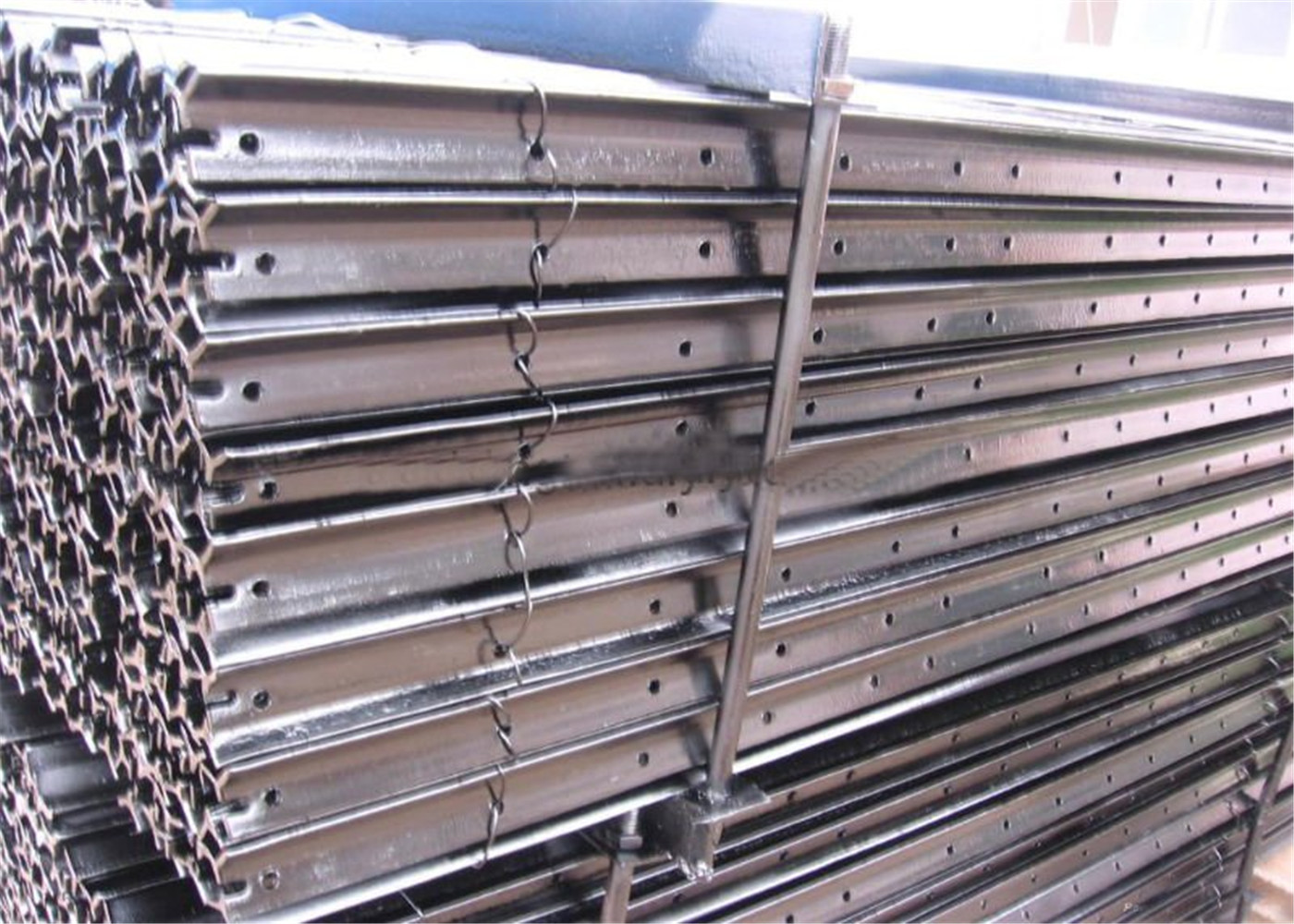 Star picket 2.04kg / meter Hot dipped Galvanized Star picket Manufactuers