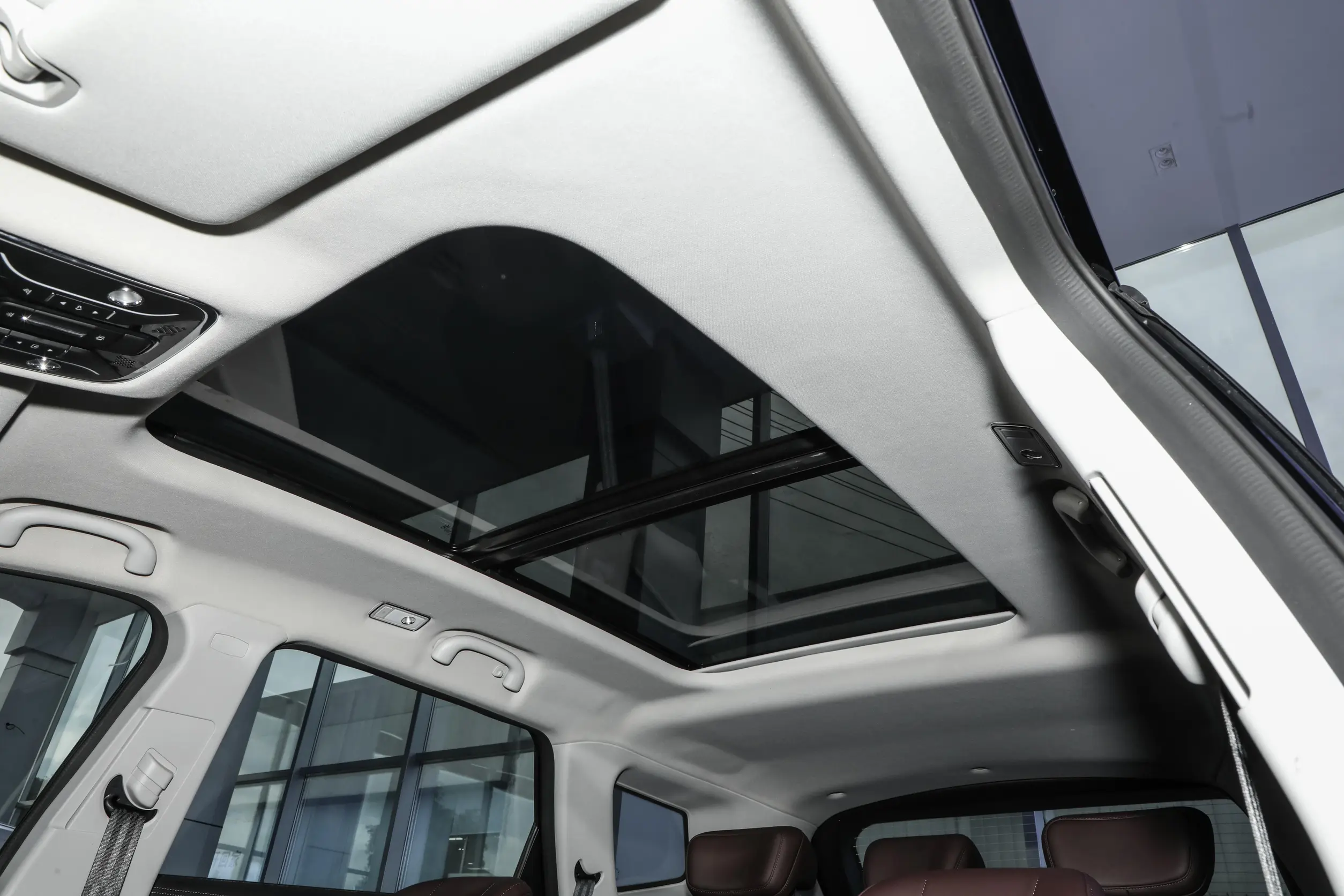 2024 Jetour X90 Pro 2.0TD DCT Edition 5/7-Seater SUV Euro VI High Energy Electric Front Window and R20 Tire Size