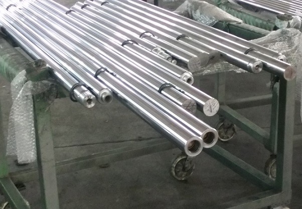 CK45 / 20MnV6 Hard Chrome Plated Rod / Hydraulic Cylinder Shaft